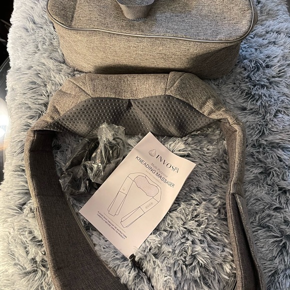 INVOSPA heat therapy massager device - Picture 5 of 6